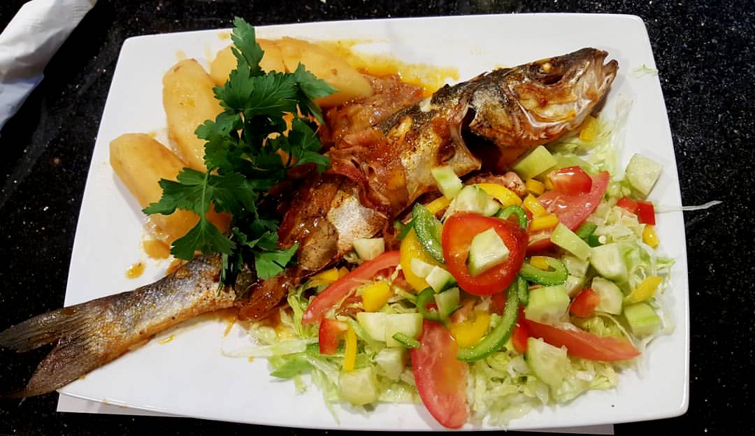 Peixe Assado No Forno Roasted Fish Faxchix Restaurant Take Out